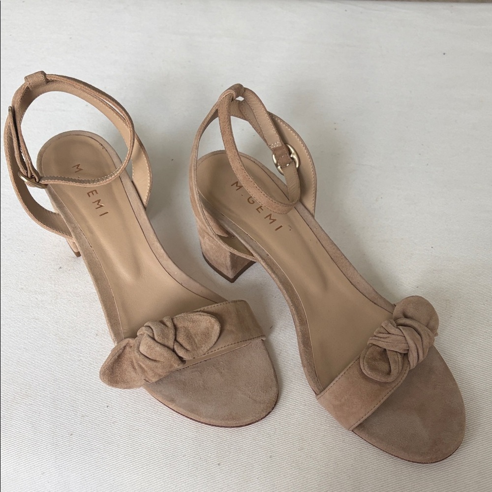 M. Gemi Handcrafted in Italy Tan Suede Knot Front Ankle-Strap Block Heel Sandals